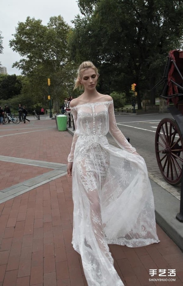 Tired of traditional wedding dresses? These five wedding dresses will make you unique and stylish