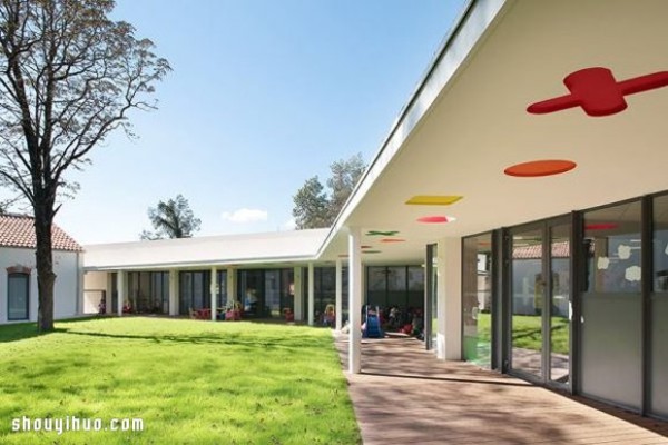 Toy-like creative kindergarten design in Lodève District, France