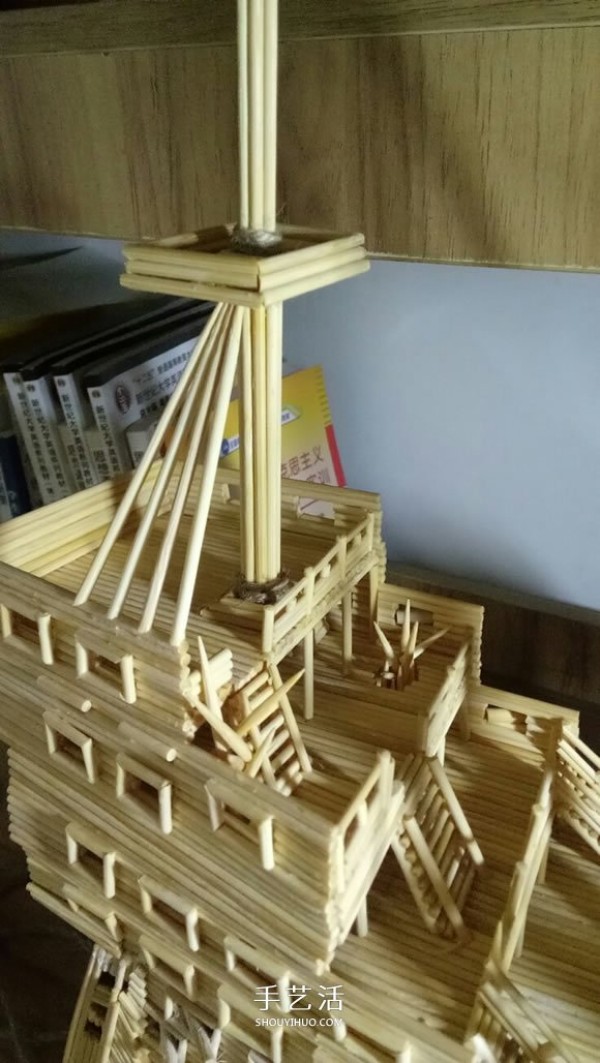 The ancient warship model is hand-made with disposable chopsticks