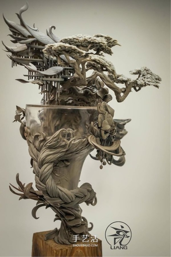 The majestic and delicate clay sculpture: Chang