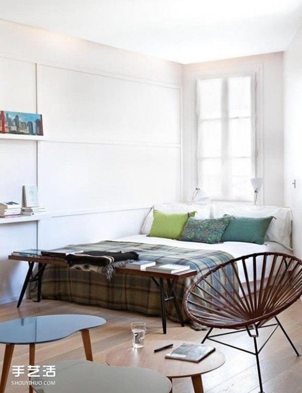 Create a cute French home style with reference to a small apartment in Paris