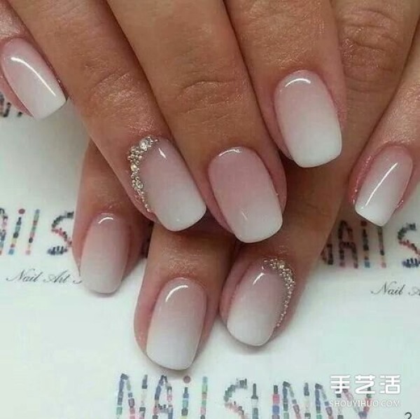 Beautiful wedding nail art design, decorate yourself with details! 