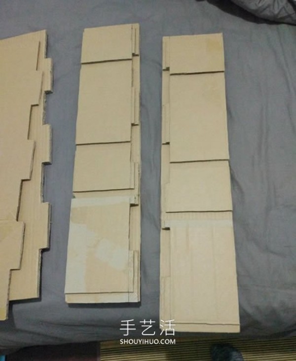 Tutorial on how to make handmade kitchen cabinets from cardboard