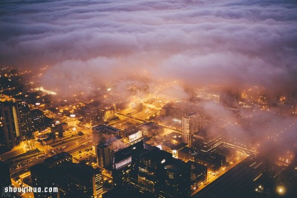 The citys beautiful sigh is shrouded in fog, the windy city of Chicago