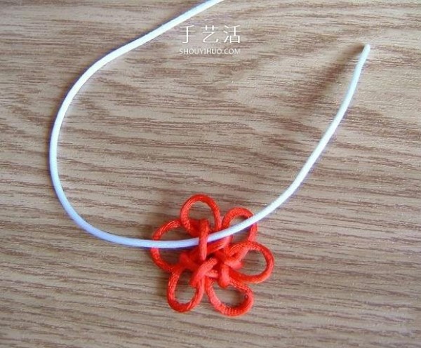 How to weave small flower ornaments using Chinese knots Tuanjin knot piping method