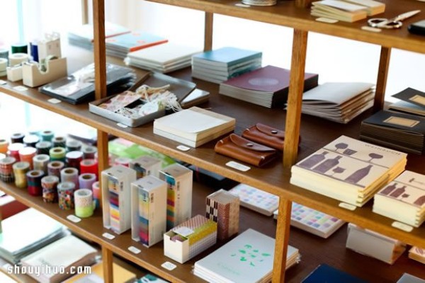 R.S.V.P., a traditional stationery store hidden in Berlins Mitte Alley