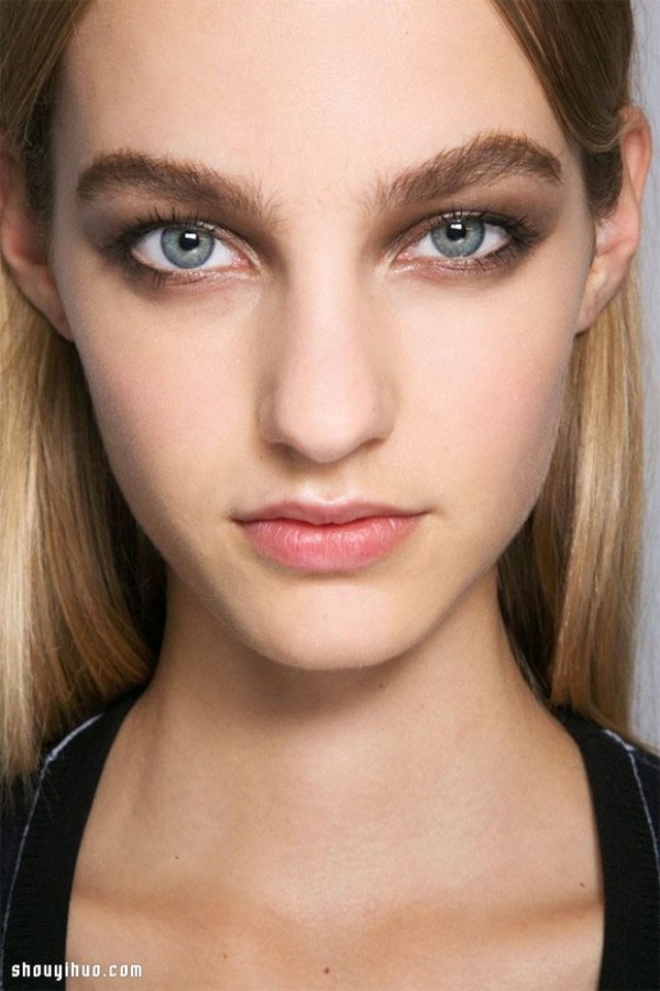 2015 is here! A sneak peek of 7 spring and summer makeup trends~