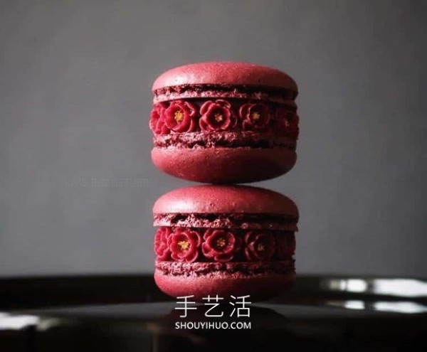 She transforms ordinary macarons into exquisite edible sculptures! 