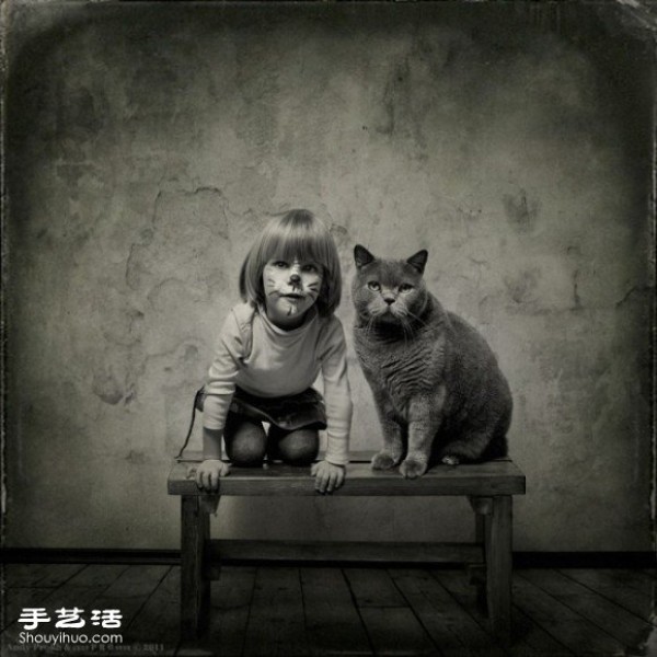 Black and White Childrens Photography: When a Little Girl Meets a Cat