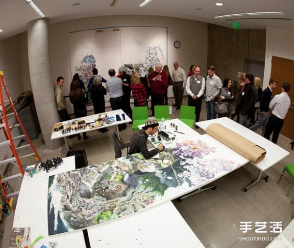 Three and a half years of persistence! Japanese artist paints huge paintings