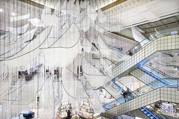 Chiharu Shiota Chiharus large-scale needlework installation art