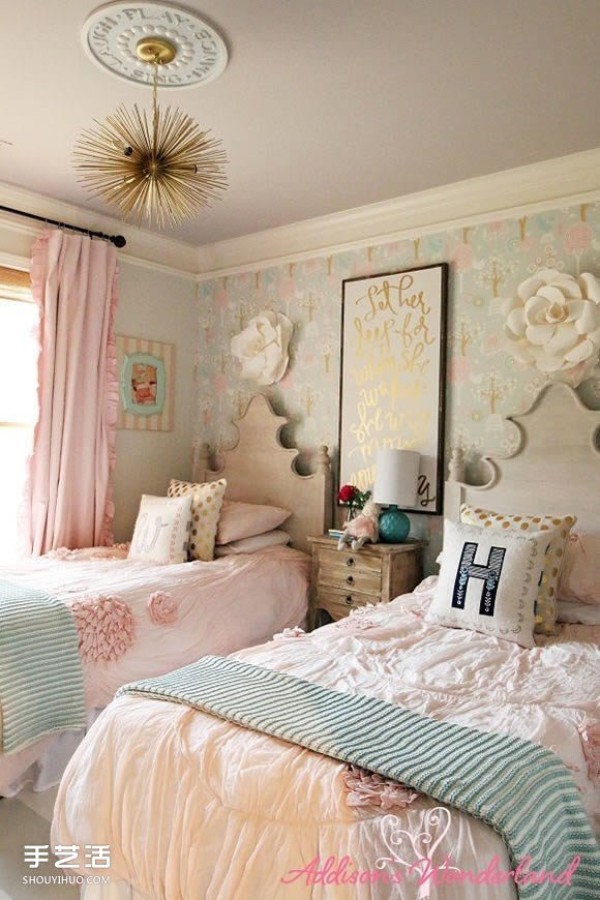 If you have a daughter, you must create an ice cream-colored room for her like this