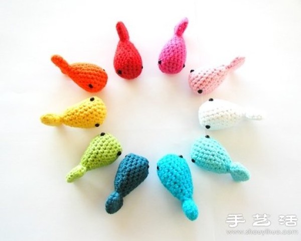 Super cute colorful knitted fish