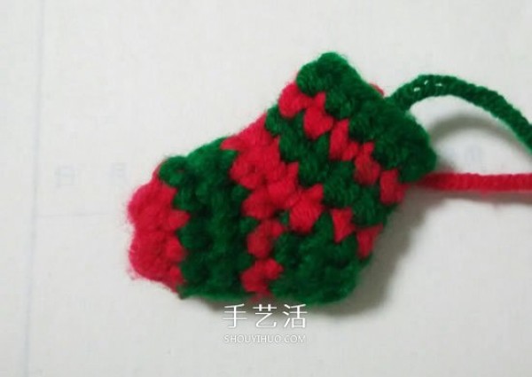 Children are essential for Christmas! How to crochet beautiful Christmas socks