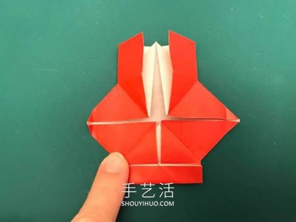 The illustrated tutorial on how to fold a handmade origami lantern is simple and cute