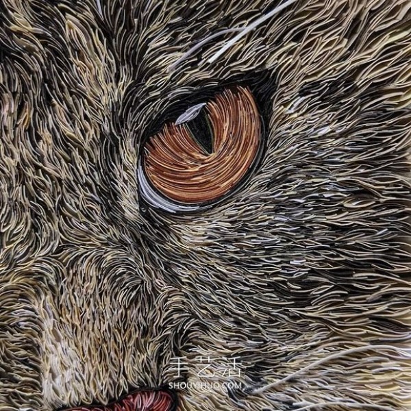 Paper quilling artist creates "surreal" animal portraits