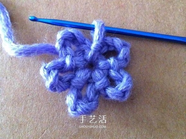 Hand-crocheted five-pointed star flower with two layers of two-color five-petal flowers