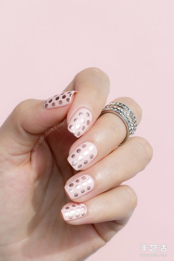 Beautiful wedding nail art design, decorate yourself with details! 