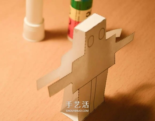 The simplest method to make a robot paper model