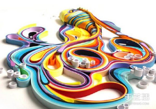 Exquisite paper quilling paintings have a unique beauty that belongs to the paper quilling art