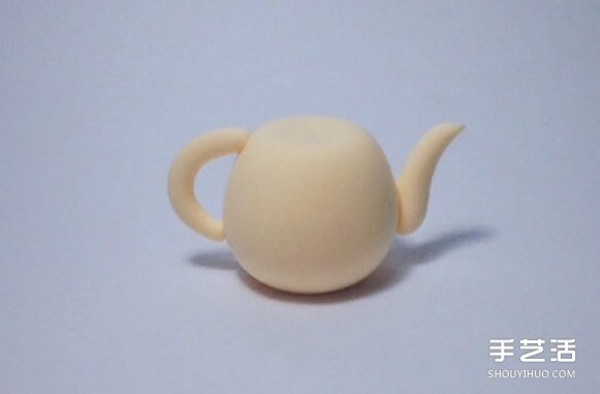 Ultra-light clay to make a kettle, vase with roses, a decorative ornament