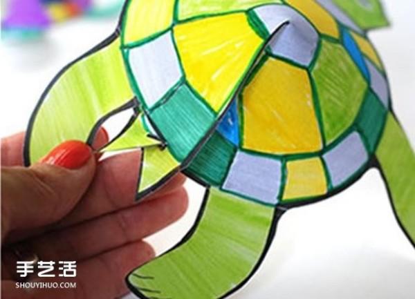 Childrens handmade turtle paper-cut tutorial, simple paper-cut three-dimensional turtle illustration