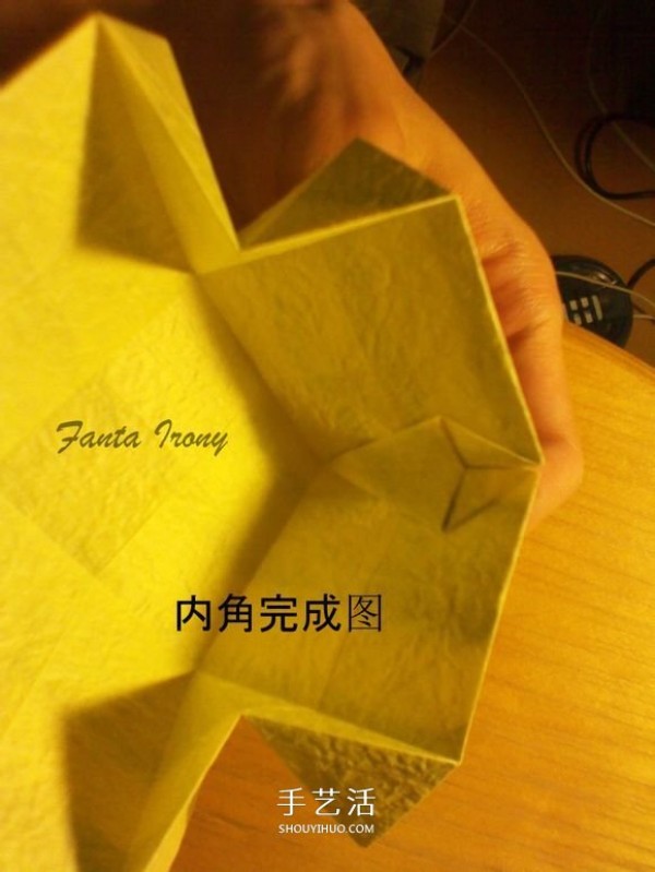 How to fold a Korean-style rose gift box, including the folding method of the lid and box body