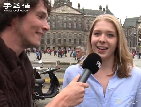 A pretty girl from the Netherlands is raising tuition, running streaking and doing the ice bucket challenge all at once! 