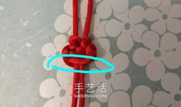 Illustrated tutorial on how to knit a Caijing knot bracelet including finishing touches