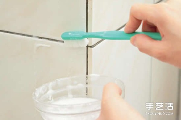 How to clean the family bathroom and the wonderful effects of baking soda on cleaning the bathroom