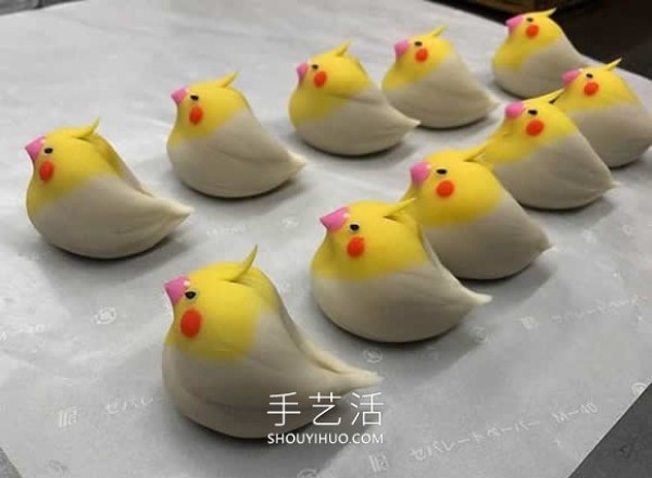 Japanese chef makes creative dessert: Kotori "Wagoshi"