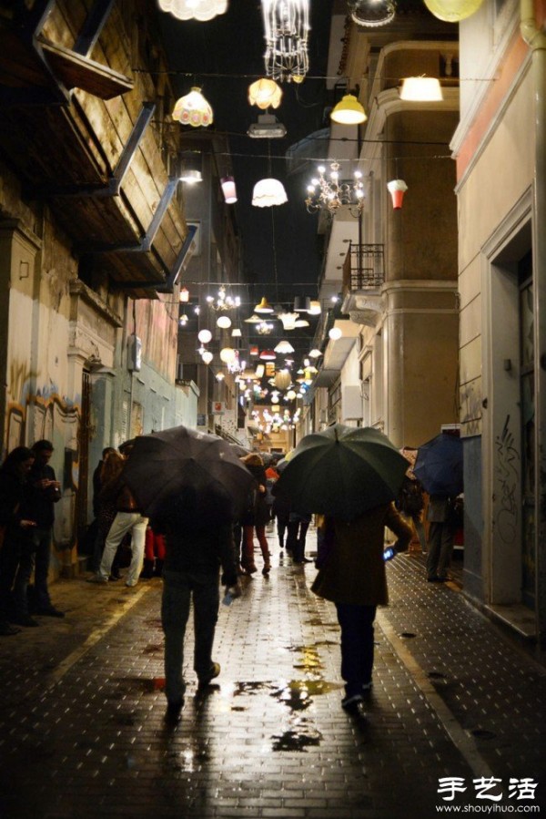 DIY the warm alley in "Ten Thousand Houses of Lights"