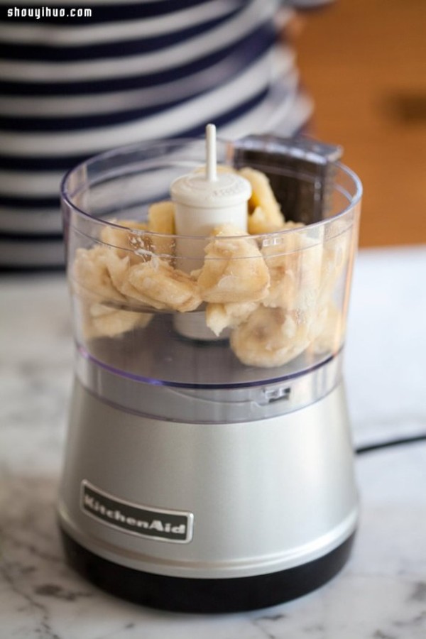 Just use a banana to make healthy low-fat handmade ice cream