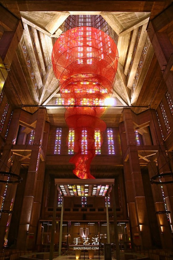 Chiharu Shiota Chiharus large-scale needlework installation art