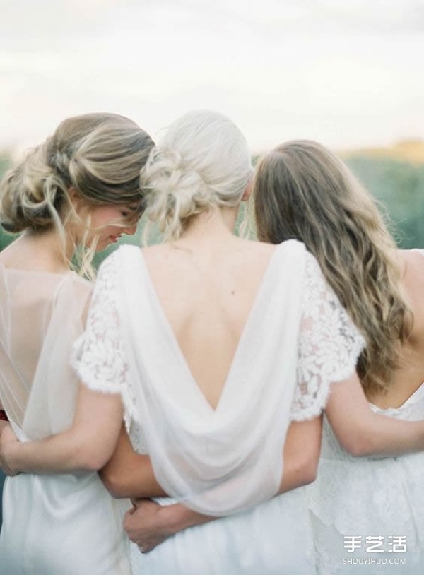 Happiness: Taking wedding photos and holding a wedding with your best friend