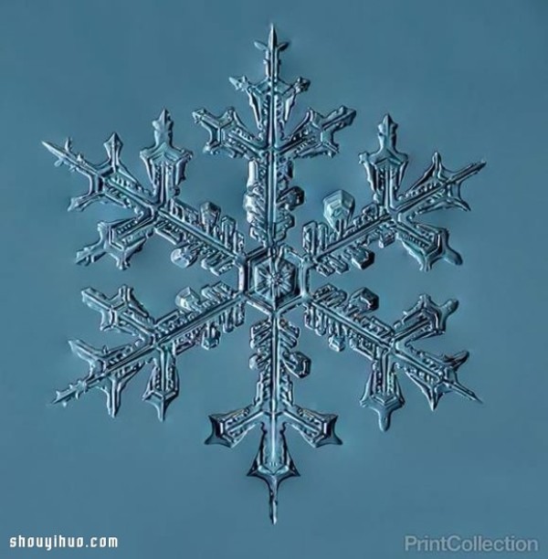 Use a homemade macro camera to take photos of super dreamy snowflakes and snow crystals