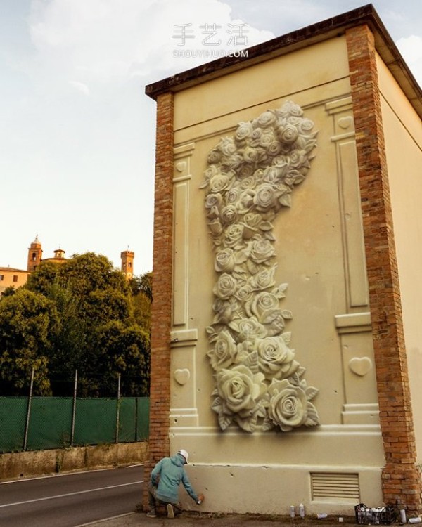 Draw a three-dimensional fist made of flowers, symbolizing the power of peace