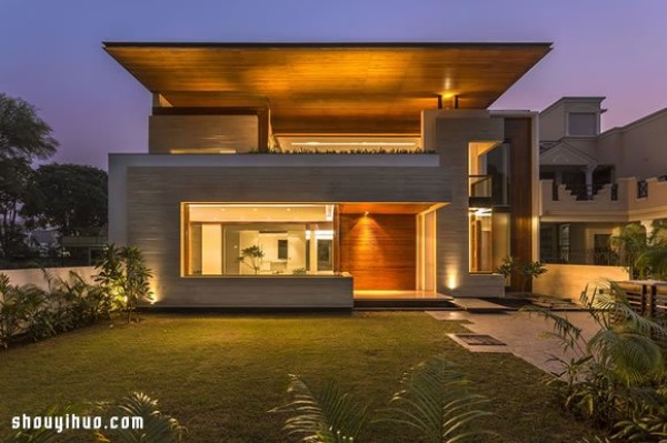 House in Mohali Indian villa design with central courtyard