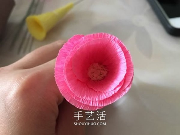 Handmade morning glory from crepe paper, simple and cute! 