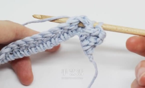 The illustrations of basic crochet rib stitches can be used in hats and handbags