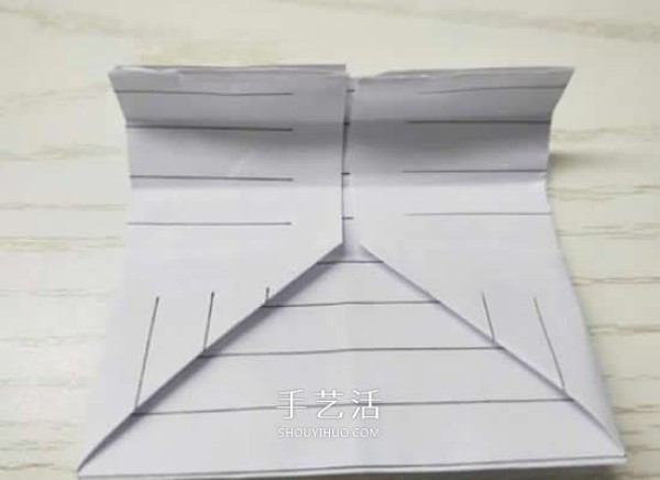 Kindergarten origami tutorial: Illustration of the simplest paper wallet folding method