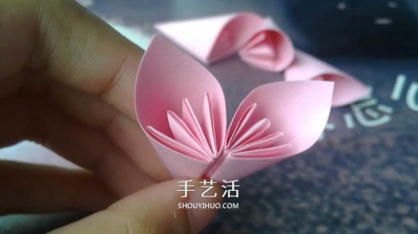 You will definitely learn it! Super simple origami steps of five-petal cherry blossom