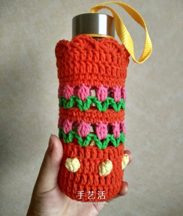 Insulation and anti-scalding! Illustration of knitting rose wool cup sleeves in winter