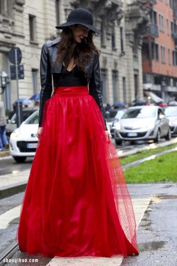 Maxi Skirt exudes charming charm in floor-length long skirts