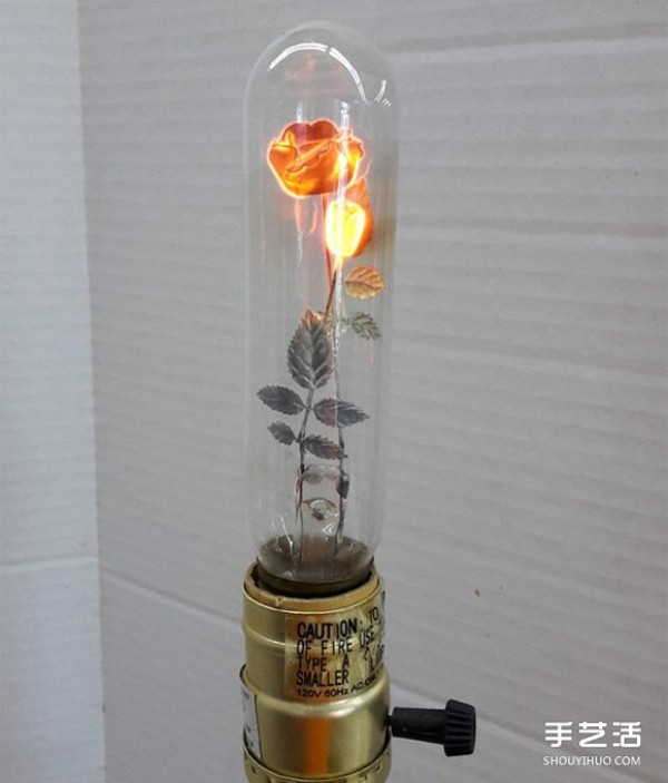 Power on makes flowers bloom! The beautiful luminous art of antique light bulbs