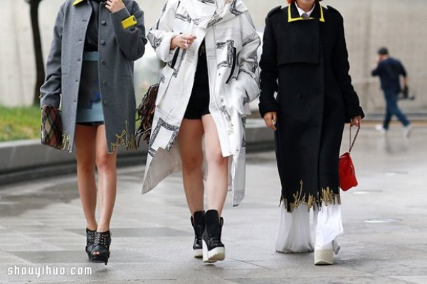 Fashion with bold and colorful contrasting colors 2015 Seoul Fashion Week street photography