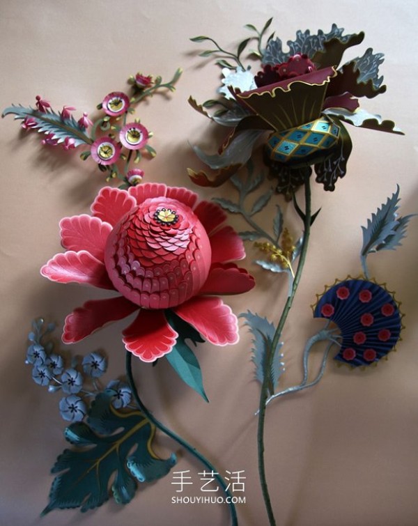 Paper carving artist creates handmade 3D paper flowers like gems