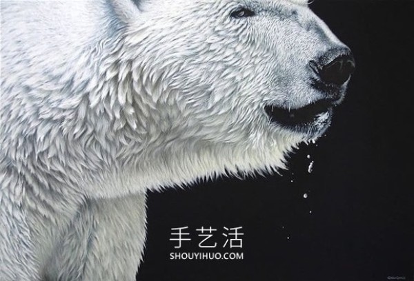 Hyper-realistic oil painting, capturing the wild and natural beauty of wild animals