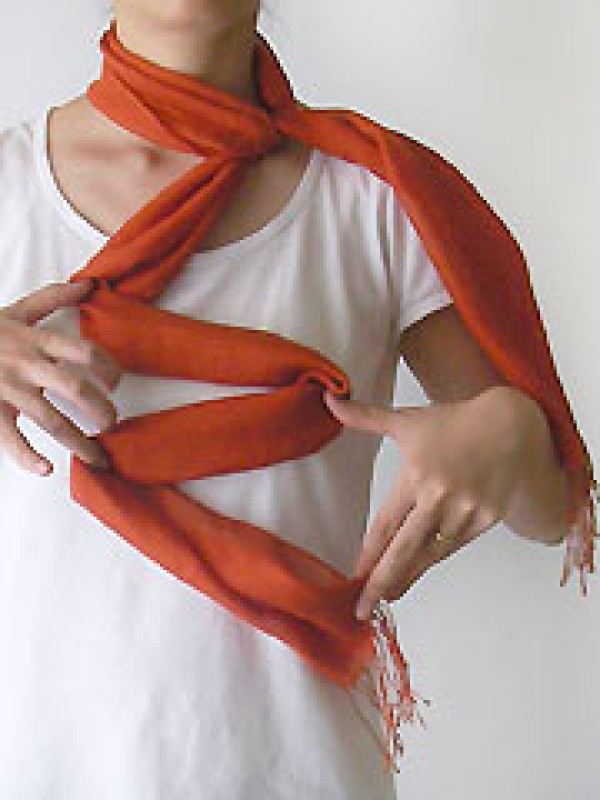 A comprehensive collection of various ways to tie a scarf, and 60 ways to tie a long scarf