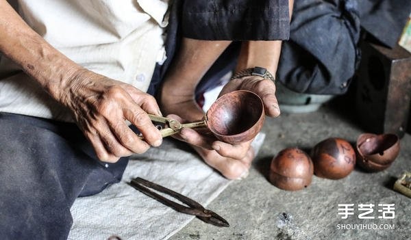 Goodbye to the copper spoon of a decade, Grandpa Huang Youxins copper ice spoon craftsmanship